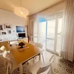 Beachfront With Sea View ביביונה