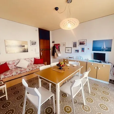 Beachfront With Sea View Апартаменты